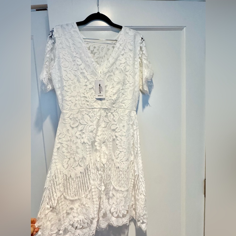 NWT MSLG White Floral Lace Dress – Size M